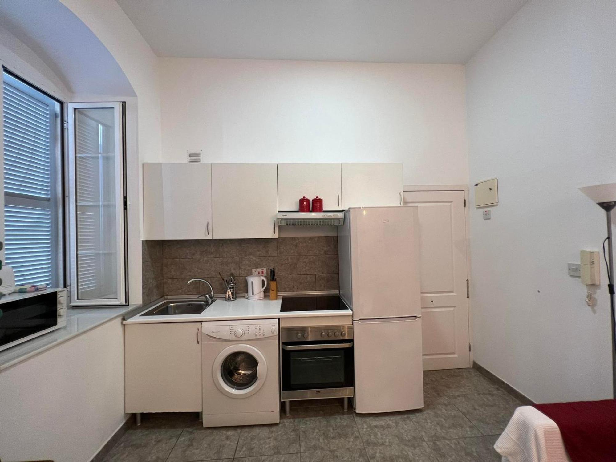 Budget-Friendly 1Br In The City Center Gibraltar Buitenkant foto
